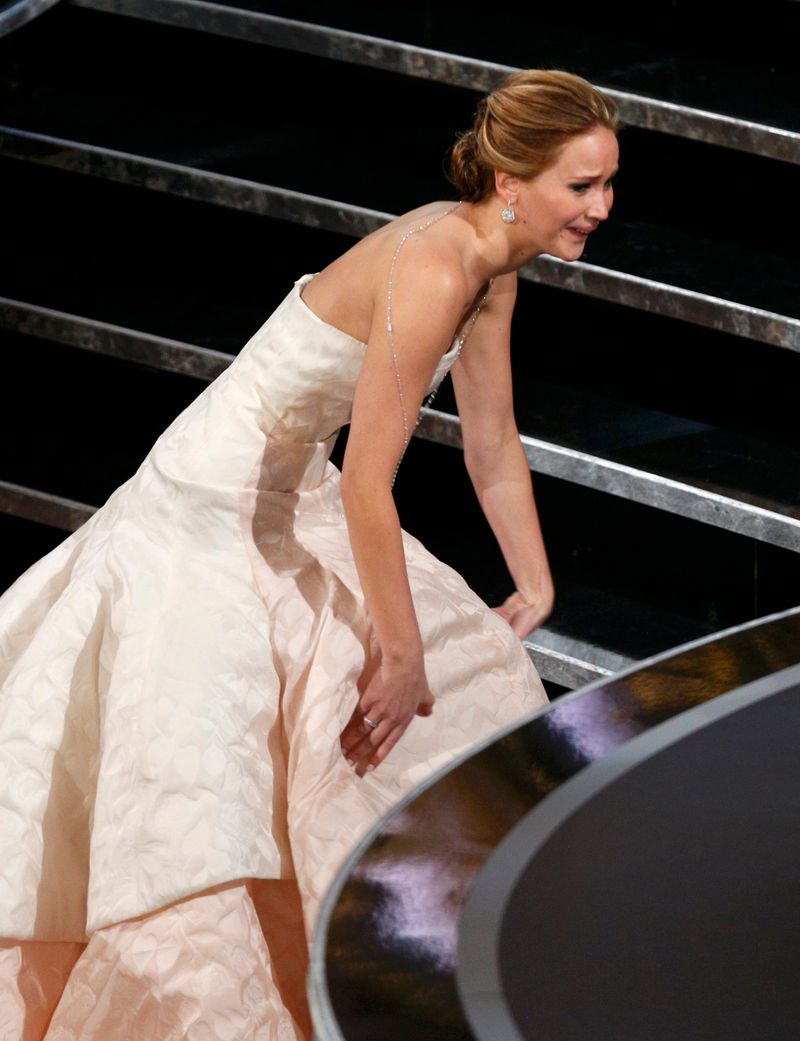 Jennifer Lawrence's Oscars Staircase Stumble