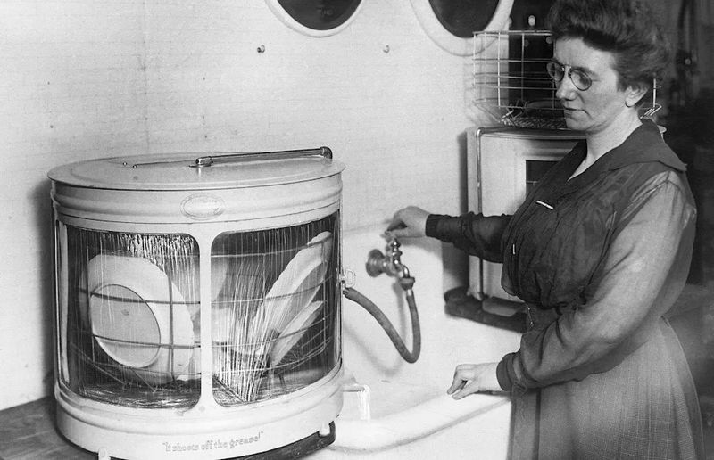 New Appliances Promised to Lighten Housework