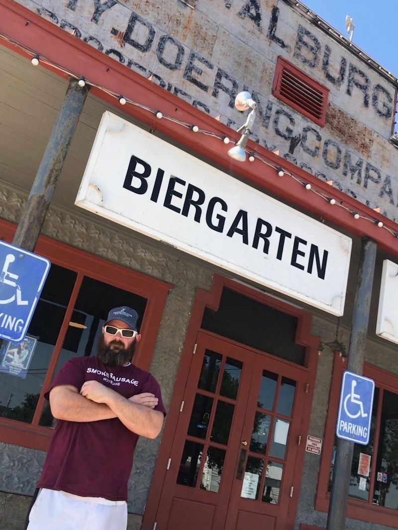Walburg German Restaurant & Biergarten, Walburg