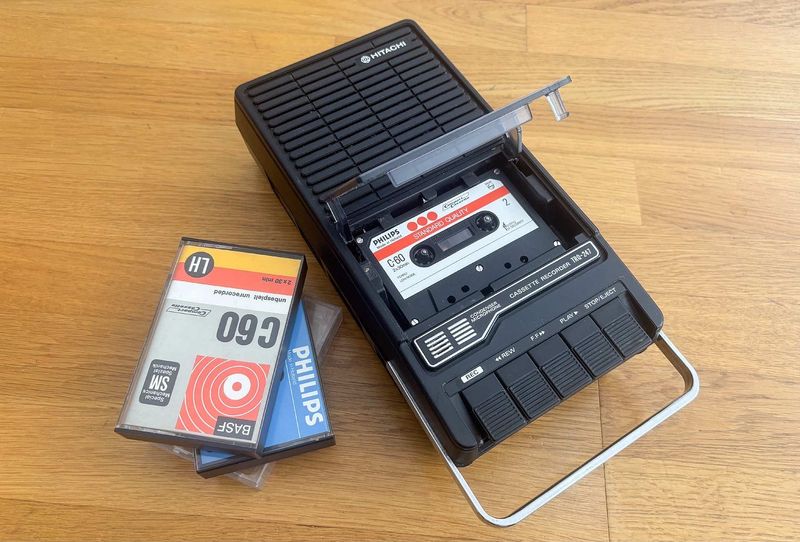Recording Mix Tapes From the Radio