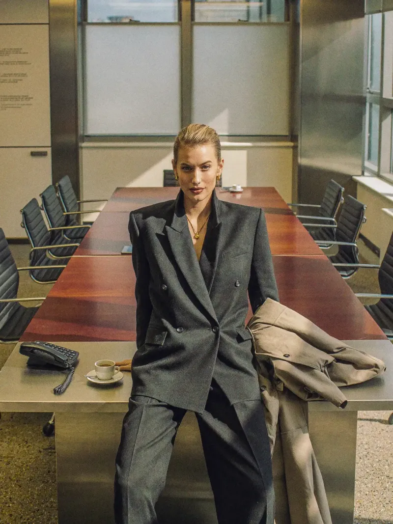 Power Dressing and Shoulder Pads at the Office