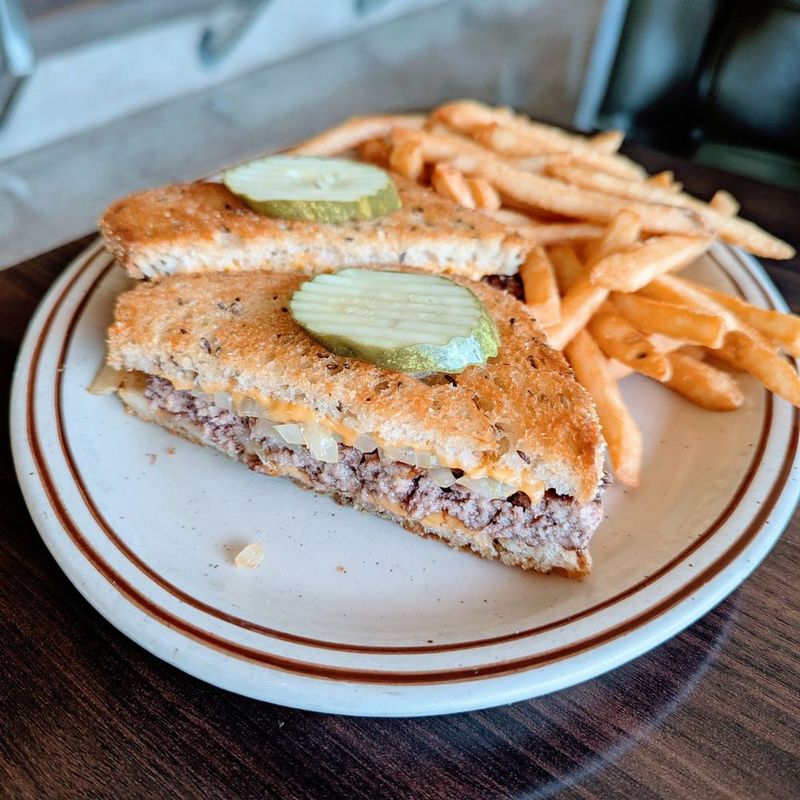 Friday Burger (Tuna Melt)