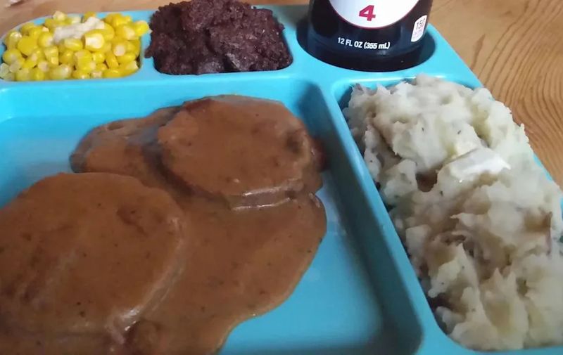 Mashed Potatoes and Country Gravy
