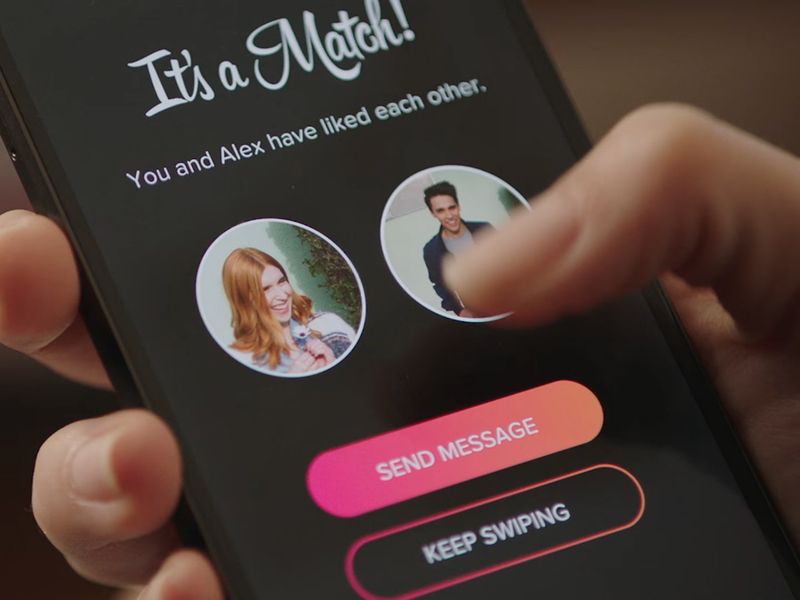 Online Dating Changed How Love Stories Begin
