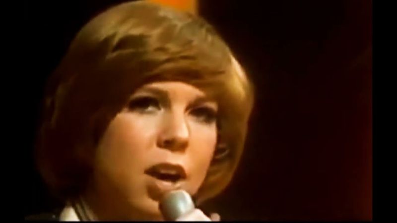 Vicki Lawrence