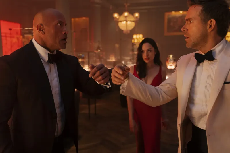 Red Notice (2021)