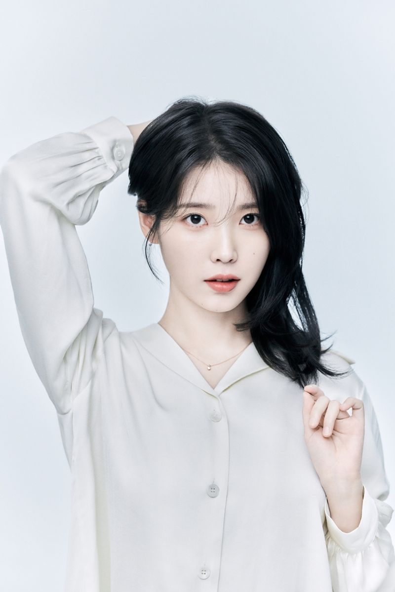 IU (Lee Ji-eun)