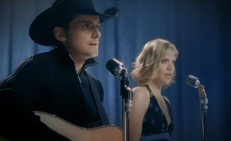 Brad Paisley and Alison Krauss - Whiskey Lullaby