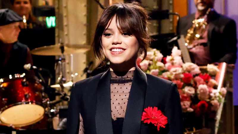 Hosting Saturday Night Live (March 2023)
