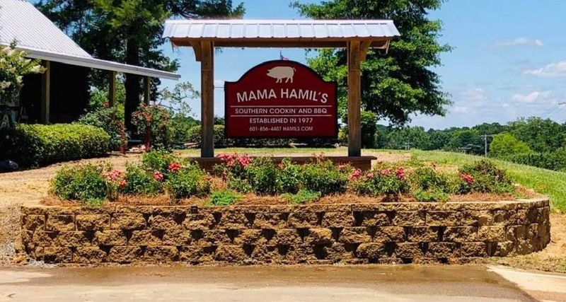 Mama Hamil's Southern Cookin' and Bar B Que Buffet (Madison)
