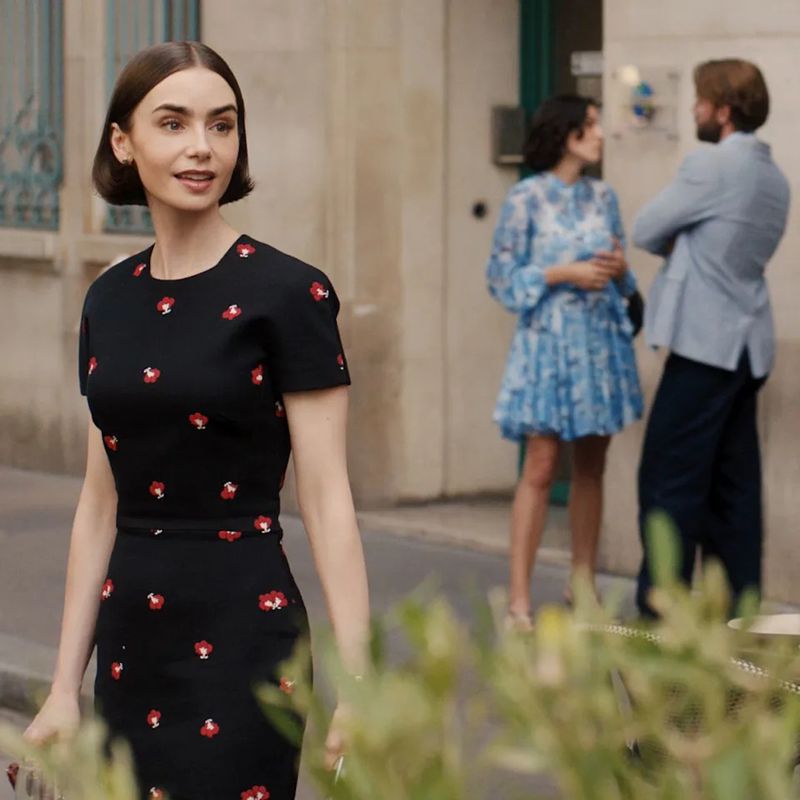 Emily in Paris (Netflix)