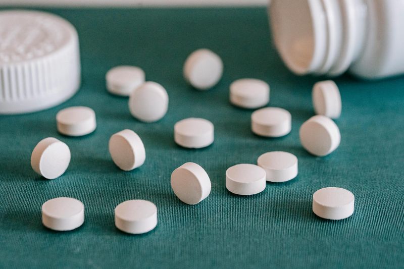 Flavored Children's Aspirin Without Childproof Packaging