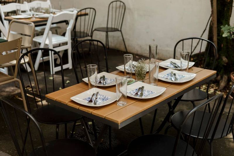 Greasy or Spotted Dishes and Glassware