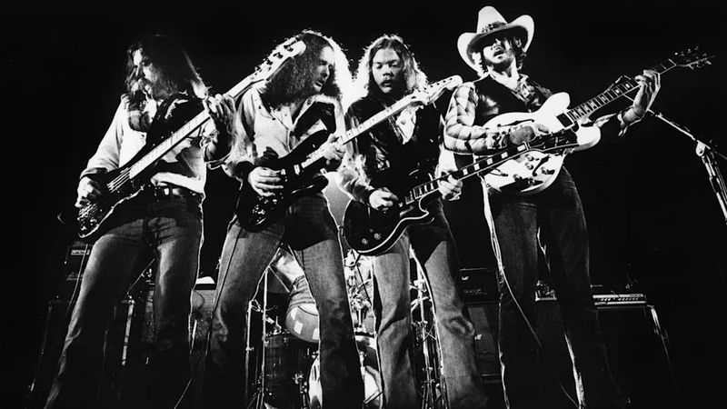 The Outlaws - Green Grass and High Tides