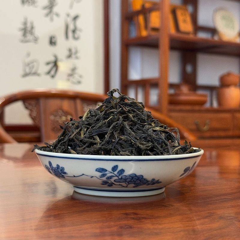 Ya Shi Xiang (Duck Shit Aroma Oolong)