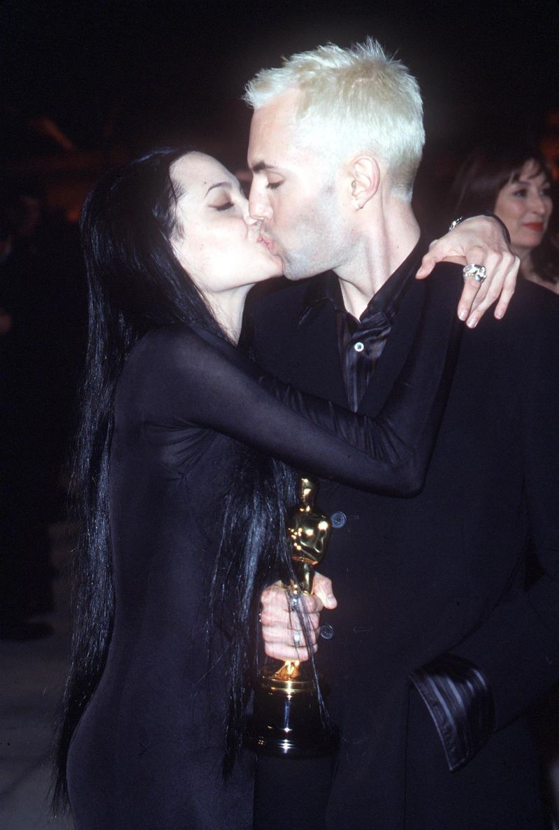 Angelina Jolie Says She's In Love With Her Brother (2000 Oscars)