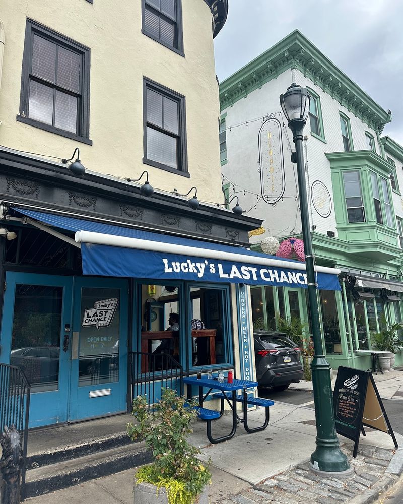 Lucky's Last Chance - Philadelphia