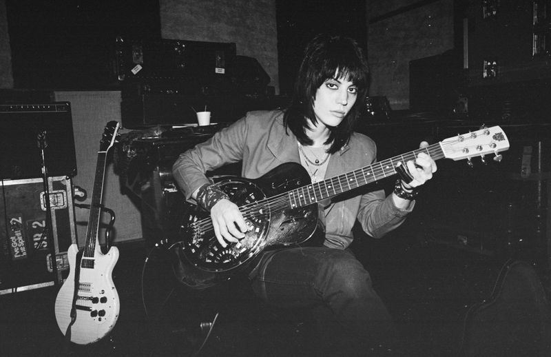 I Love Rock N Roll - Joan Jett and The Blackhearts (1981)