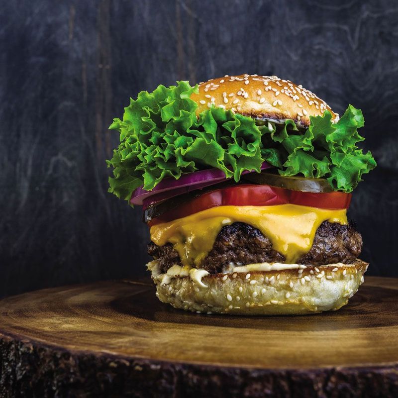 Hamburger and Cheeseburger