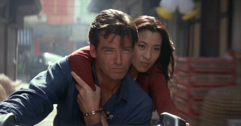 Wai Lin's Mysteriously Vanishing Handcuffs in Tomorrow Never Dies