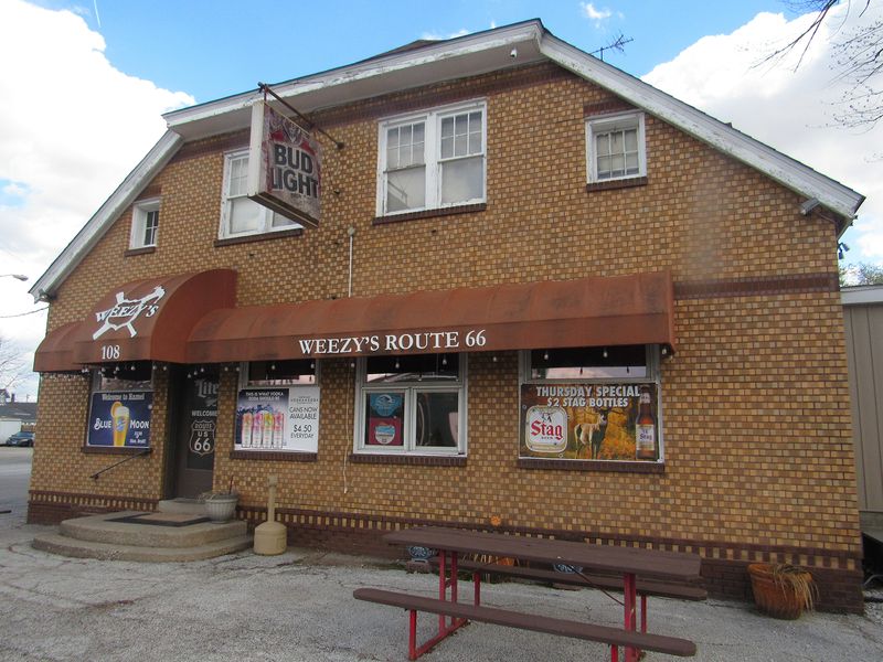 Weezy's - Hamel