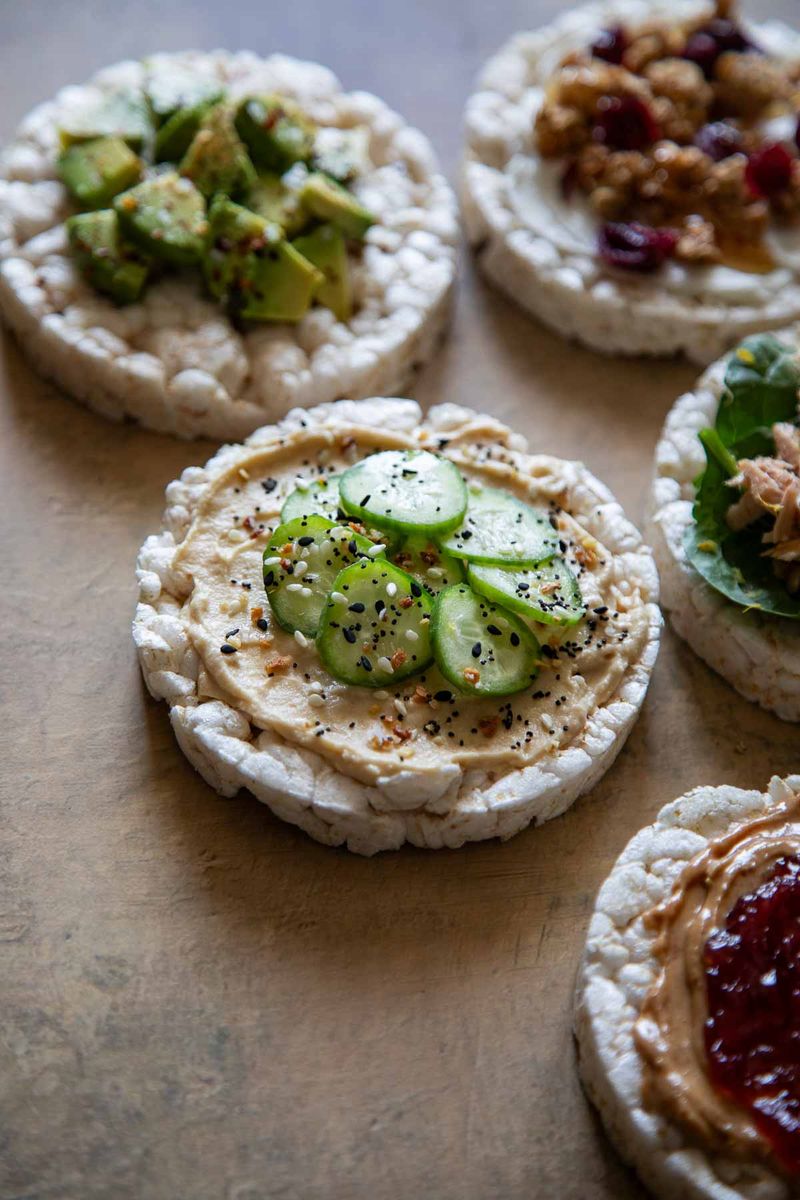 Rice Cakes with Cream Cheese and Cucumber