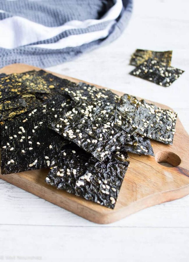 Seaweed Snacks Instead of Salty Crisps
