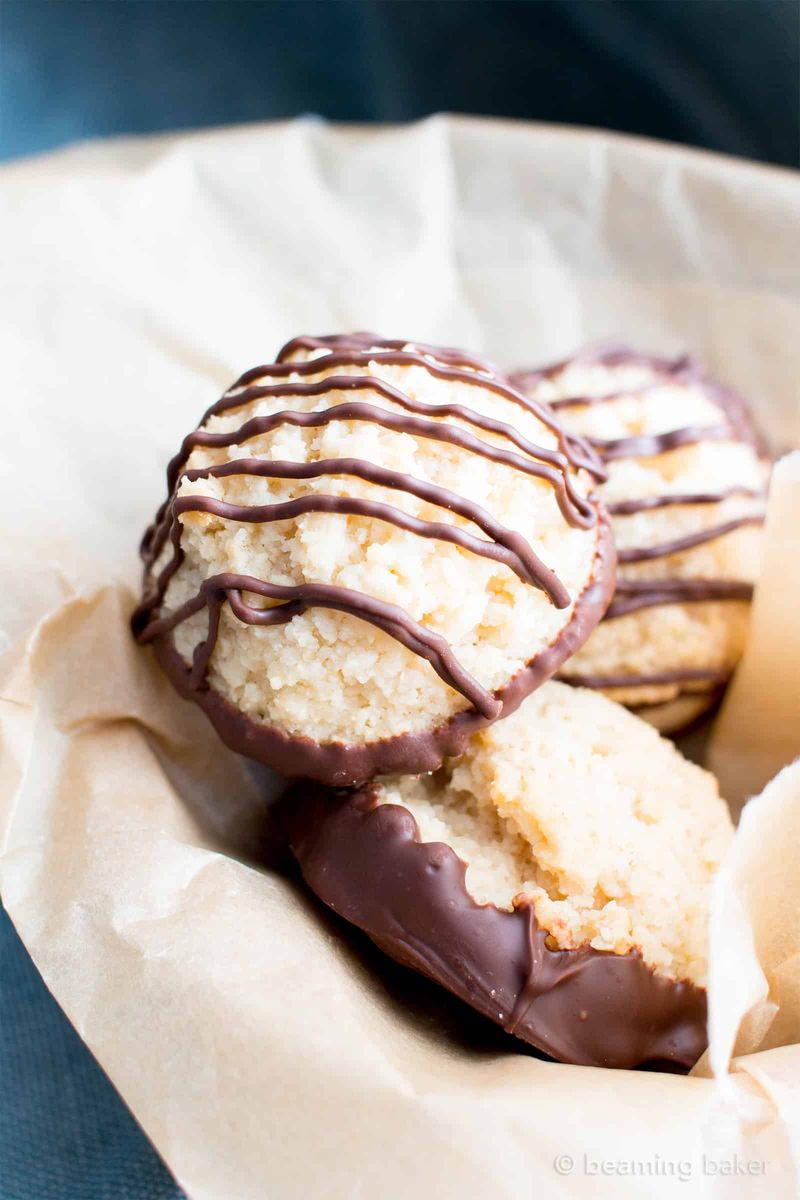 Coconut Macaroons with Dark Chocolate Drizzle