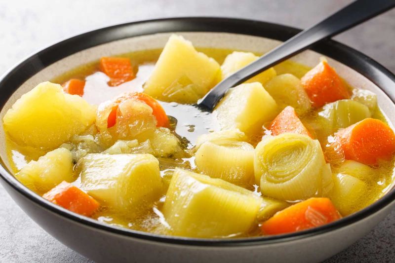 Spanish Porrusalda (Leek and Potato Soup)