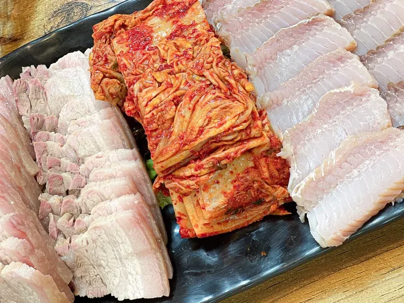 Fermented Skate (Hongeo-hoe)