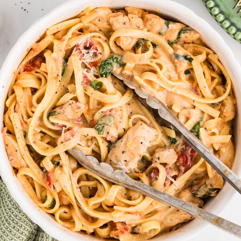 Creamy Chicken Alfredo with Sun-Dried Tomato, Spinach and Bacon
