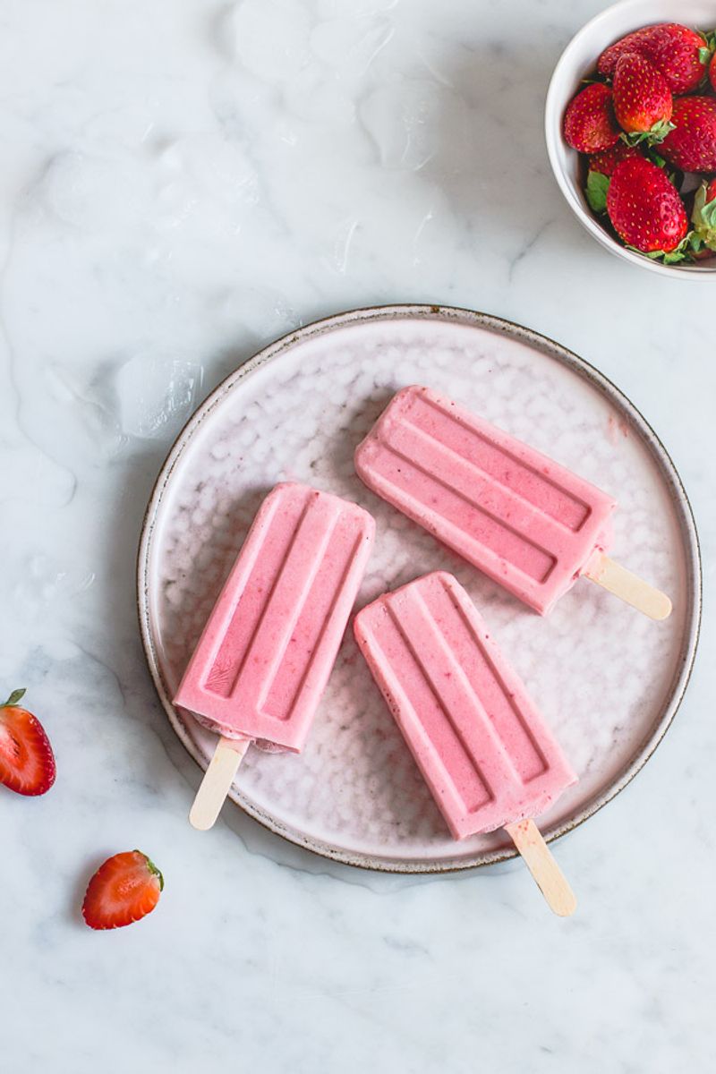 Strawberry Banana Ice Pops