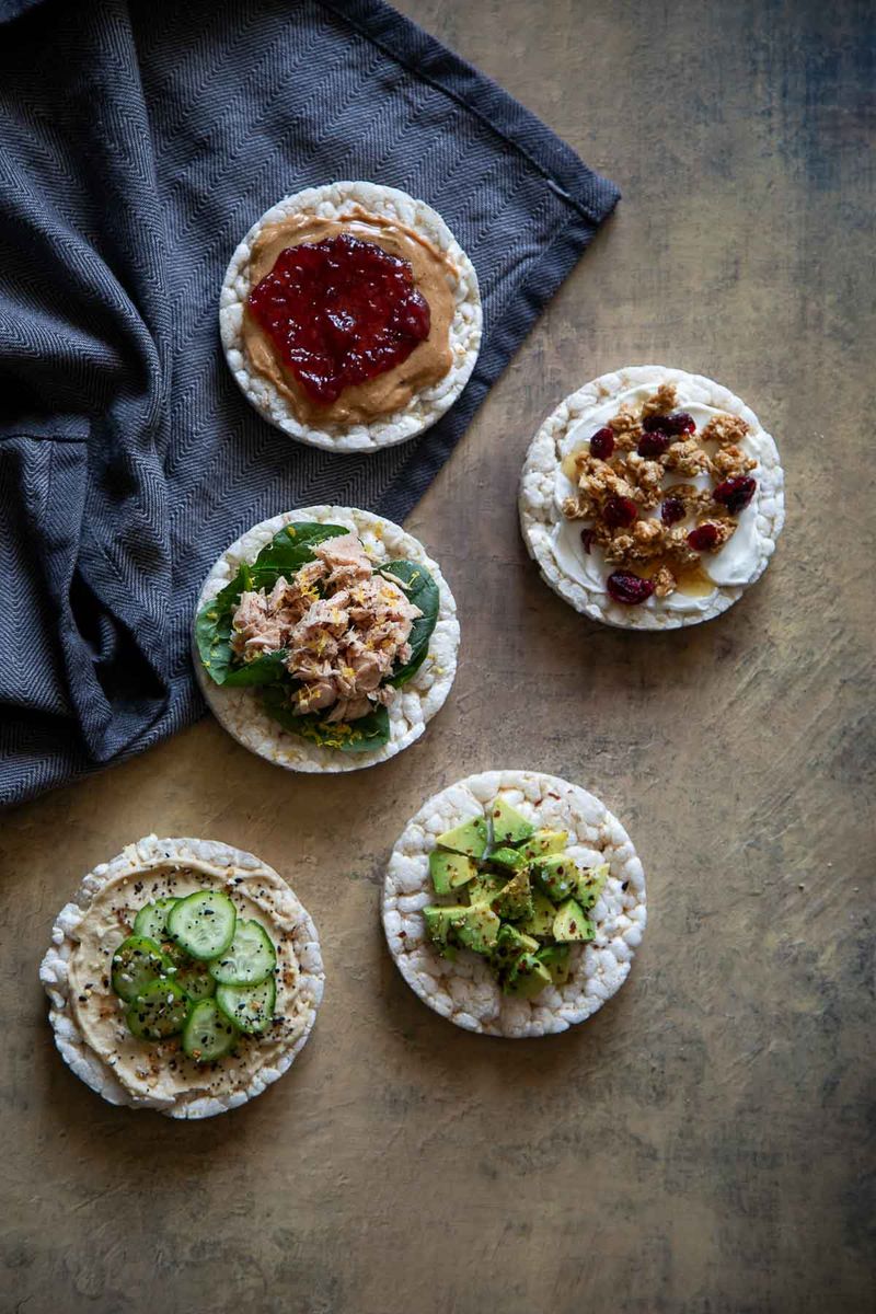 Rice Cake with Cream Cheese and Cucumber