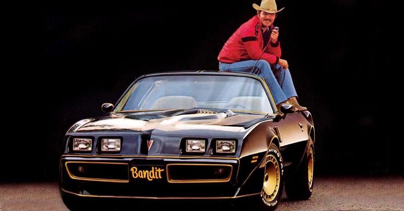 Smokey and the Bandit (1977)