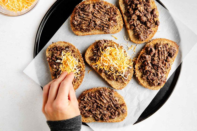 Black Bean Spread with Salsa and Lime