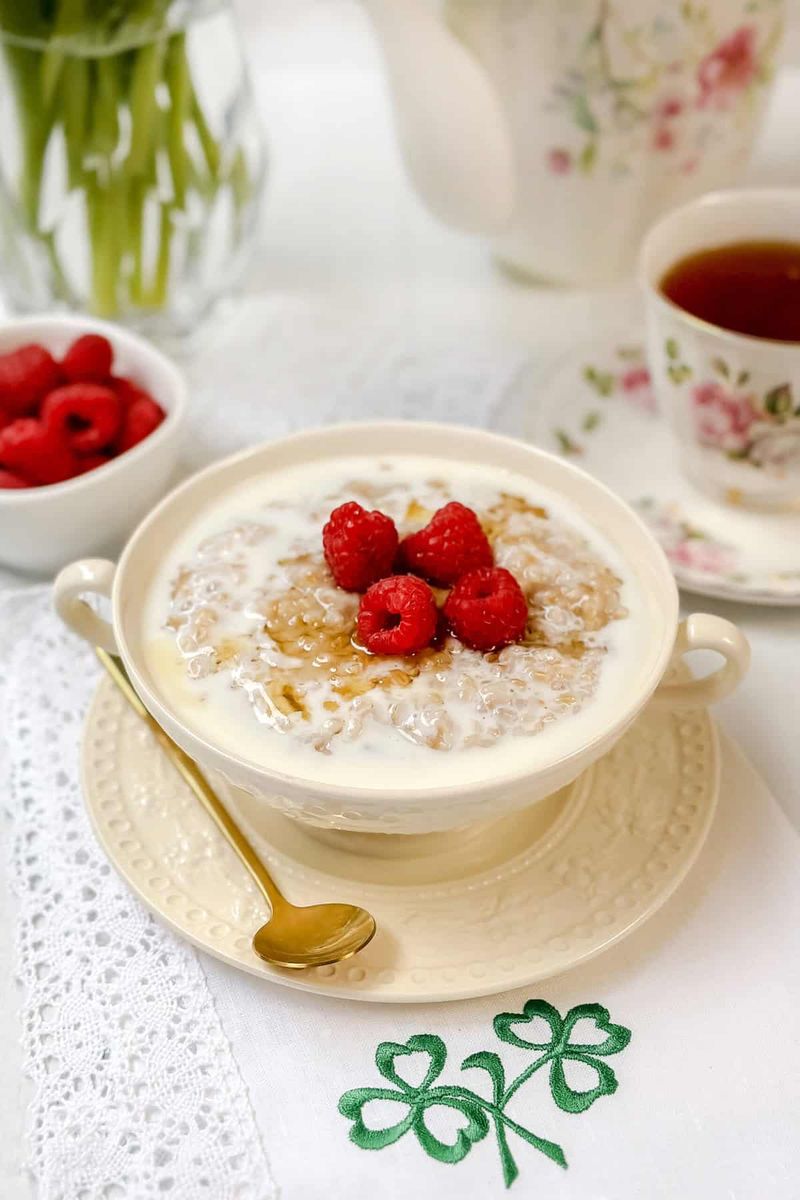 Oat Porridge with Honey - Scotland and Ireland