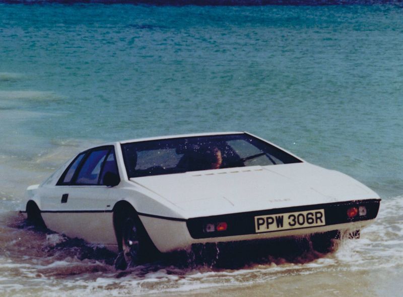 Bond's Live Fish Souvenir From an Airtight Submarine Car in The Spy Who Loved Me