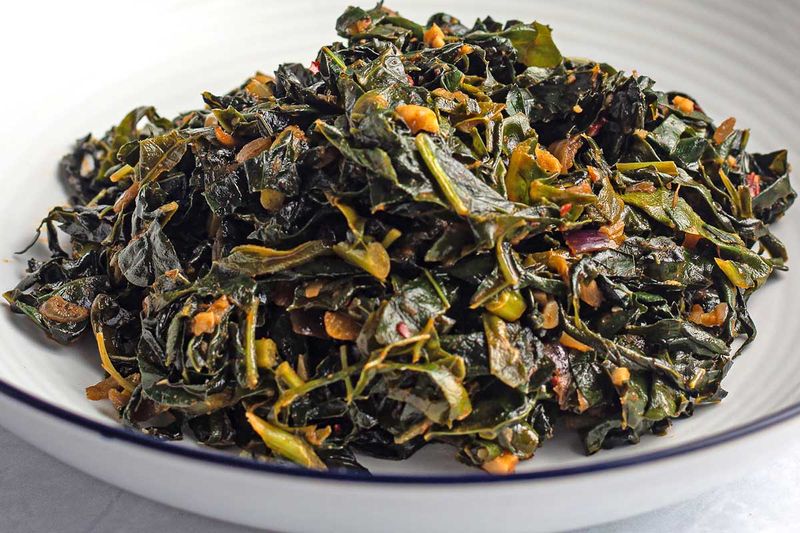 Ethiopian Ye'abesha Gomen (Boiled Collard Greens)