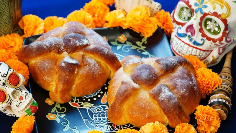 Ofrenda Pan de Muerto (Bread of the Dead)