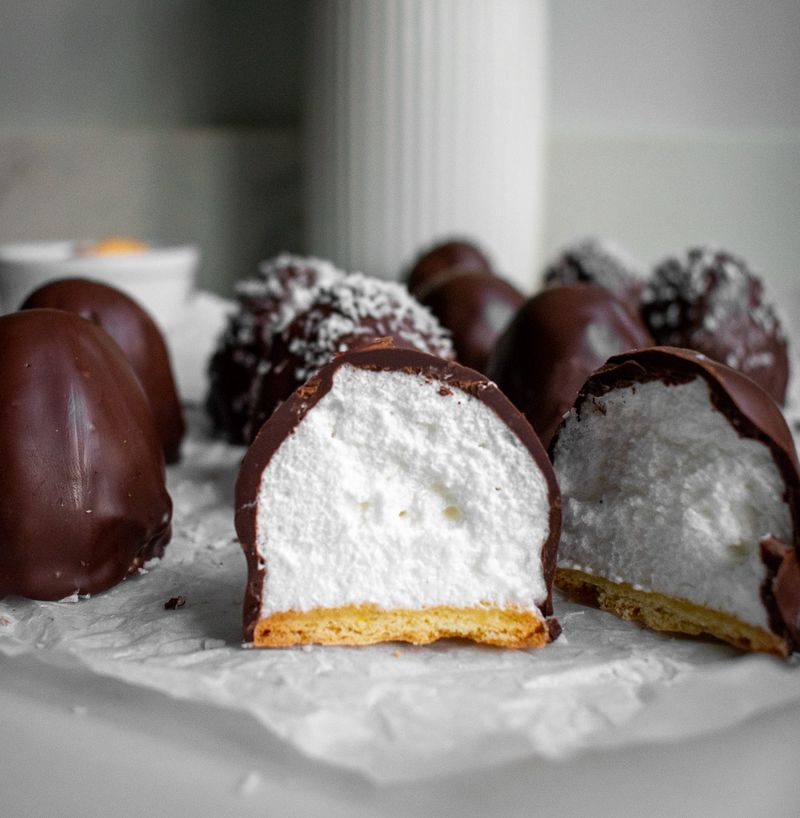 Flødeboller (Chocolate Marshmallow Treats)