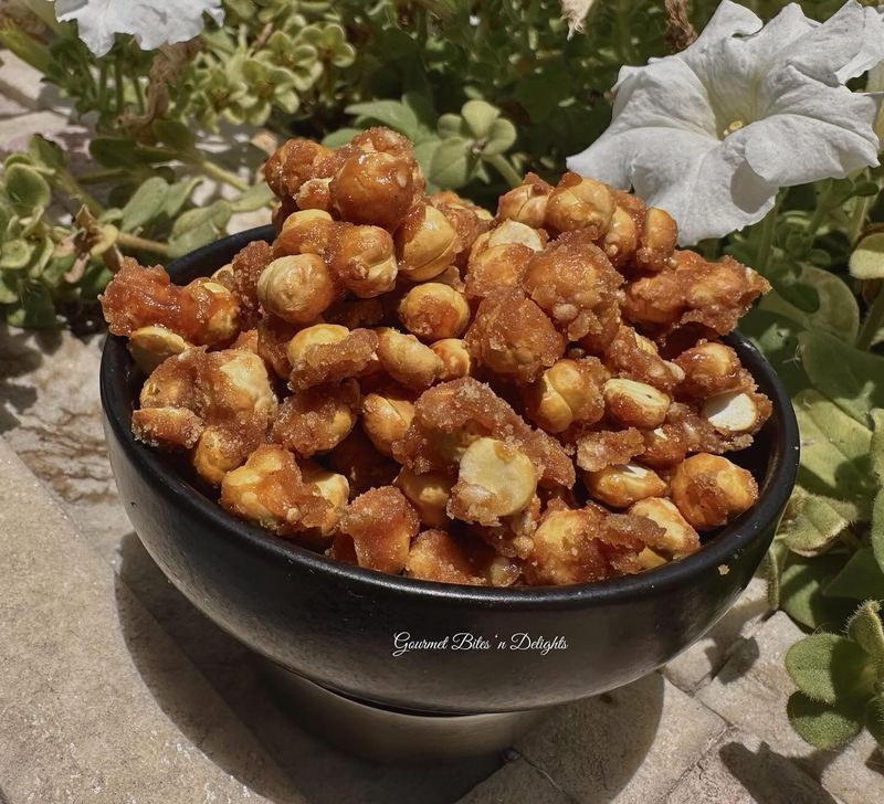 Gur Chana (Jaggery and Roasted Chickpeas)