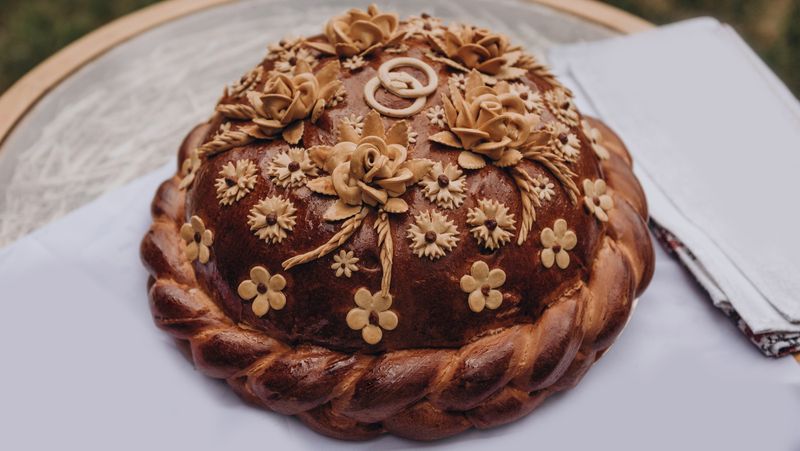 Korovai (Ukrainian Wedding Bread)