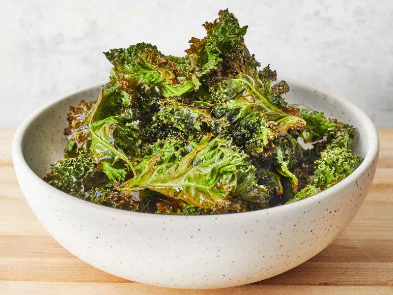 Kale Chips Instead of Flavored Crisps