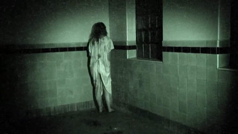 Grave Encounters (2011)