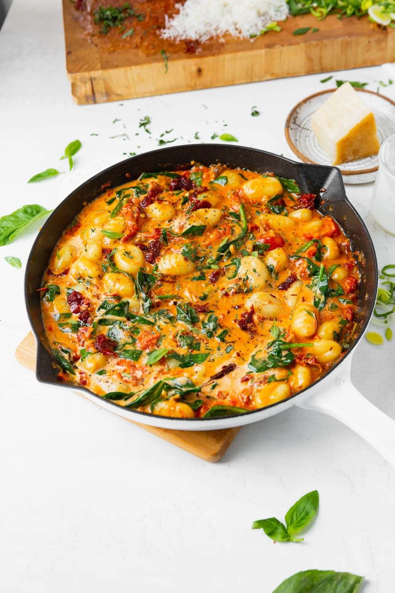 Chicken Bacon Gnocchi with Spinach and Sun-Dried Tomatoes
