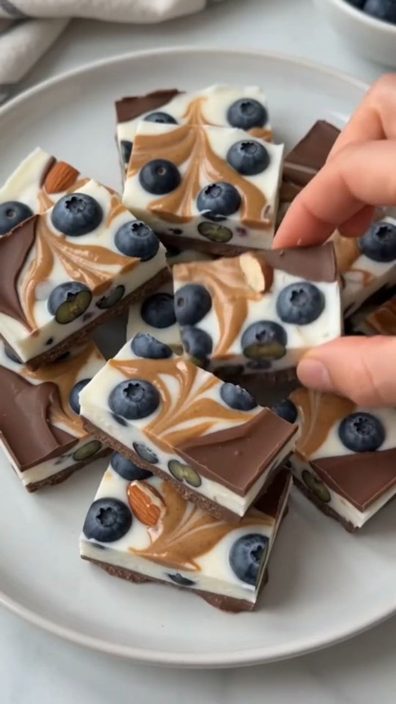 Frozen Yogurt Bark