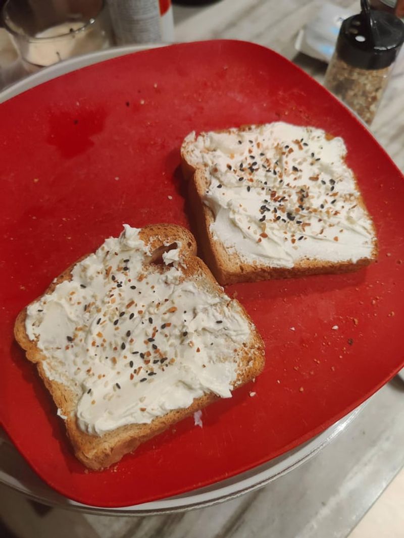 Cream Cheese and Everything Bagel Seasoning