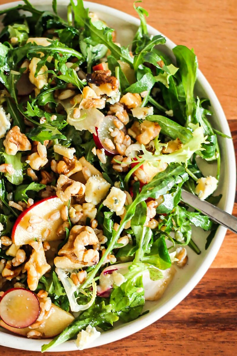 Apple and Walnut Salad with Blue Cheese