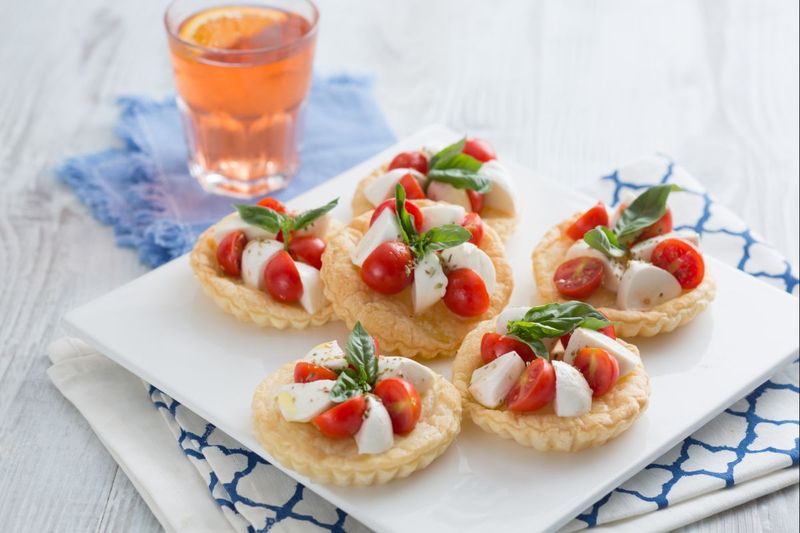 Mini Caprese Tarts with Puff Pastry