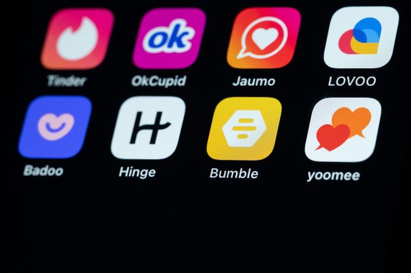 Struggling With Modern Dating Technology